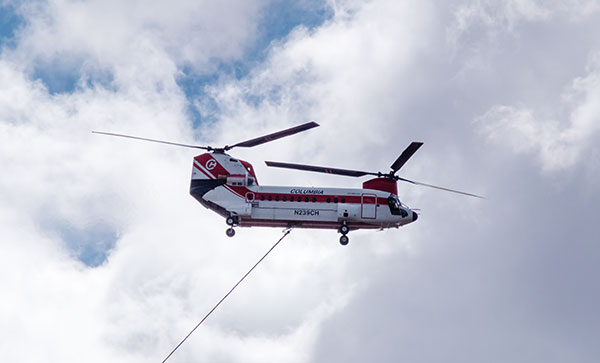 Columbia Helicopters Boeing Vertol Model 234 with water bucket, Arizona